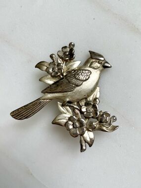 Vintage pewter, cardinal bird and blossoms brooch approximately 1980 Silver-Tone